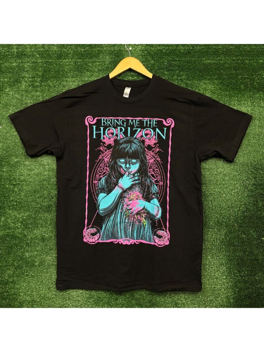 Bring Me The Horizon Post Human: Nex Gen Rock Band T-Shirt Size Large